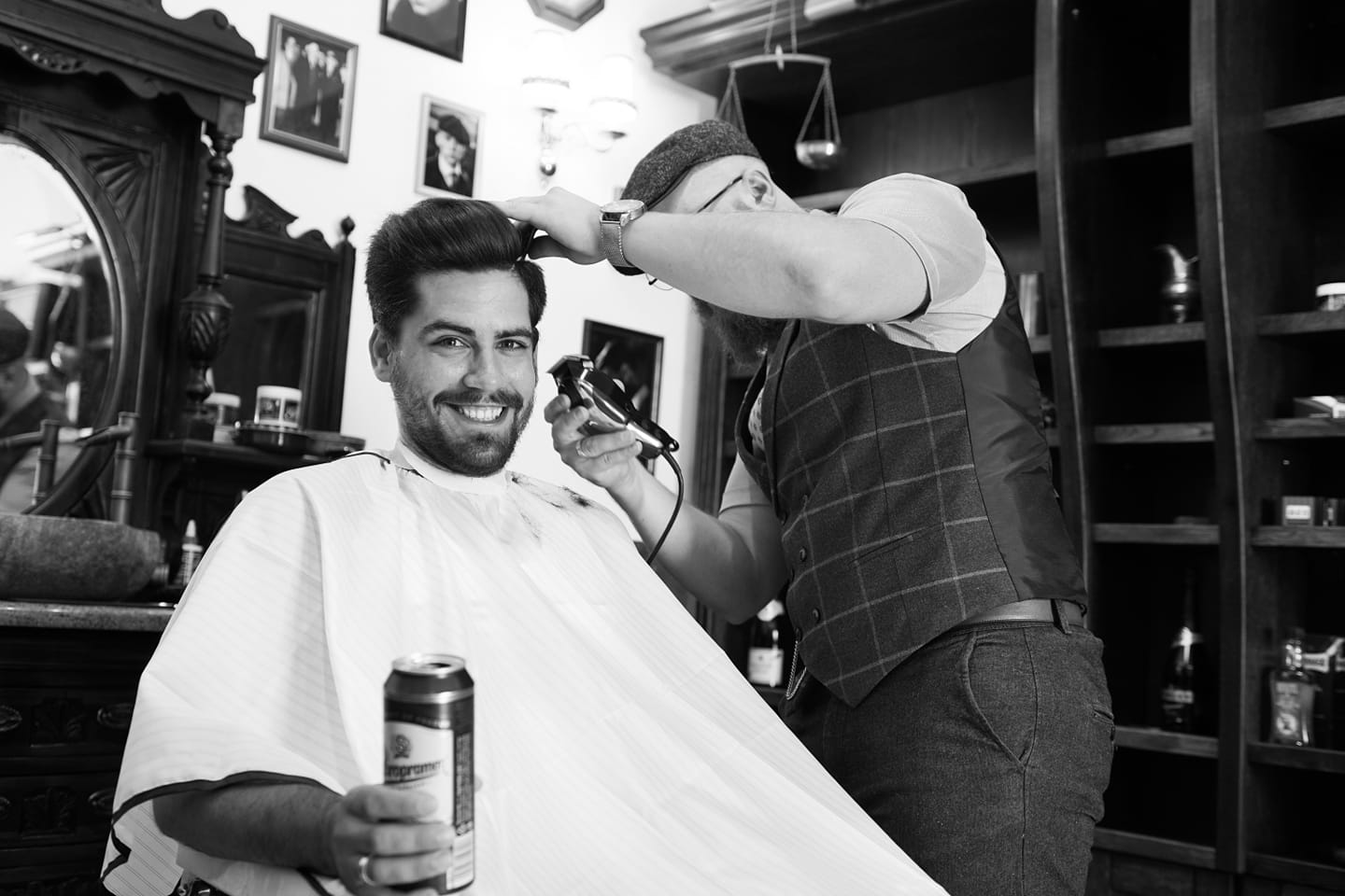 szakáll formázás - Peaky Barbers