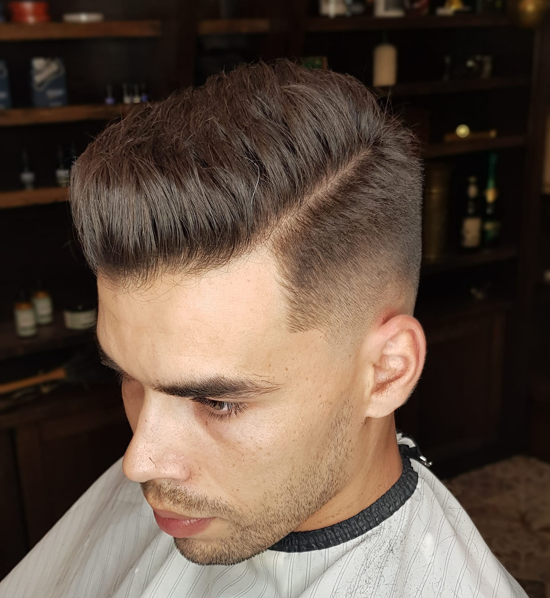 férfi fodrászat debrecen - Peaky Barbers
